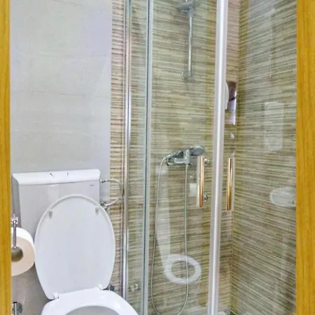 Vinopolis Apartman *